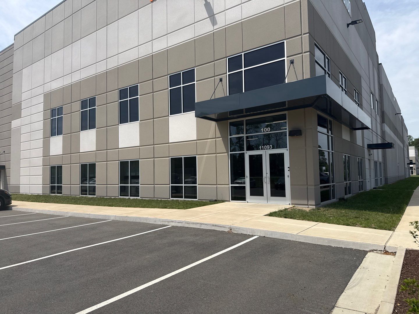 Commercial Exterior Painting in Glen Allen, VA | 89-Paint